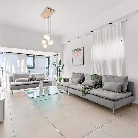 Glorious Renovated Apartment On Top Of The Beach Tel Awiw Zewnętrze zdjęcie