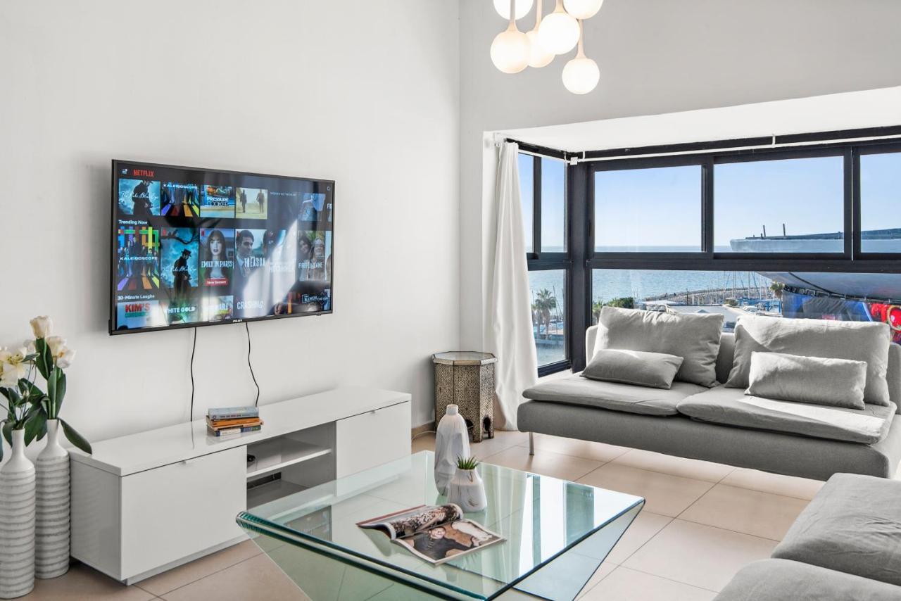 Glorious Renovated Apartment On Top Of The Beach Tel Awiw Zewnętrze zdjęcie