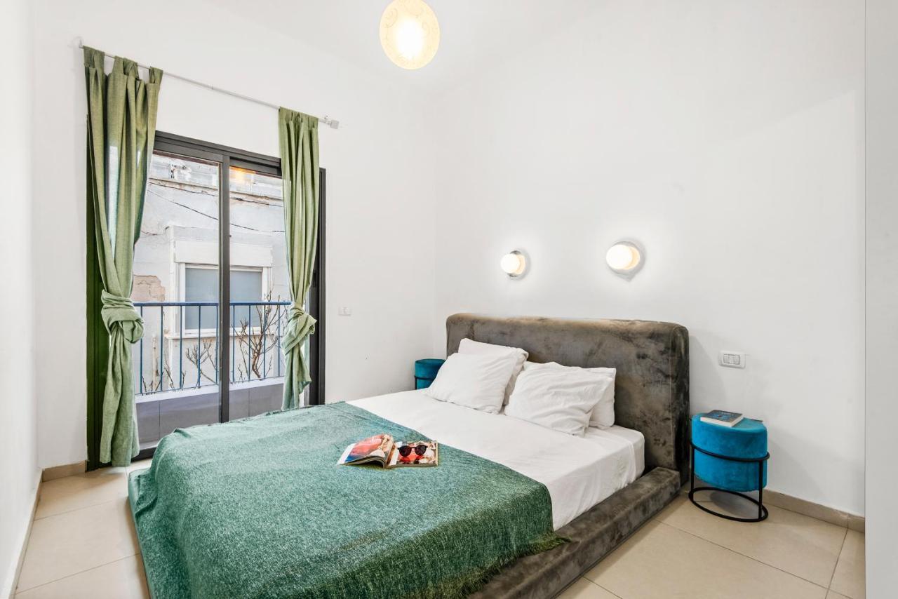 Glorious Renovated Apartment On Top Of The Beach Tel Awiw Zewnętrze zdjęcie